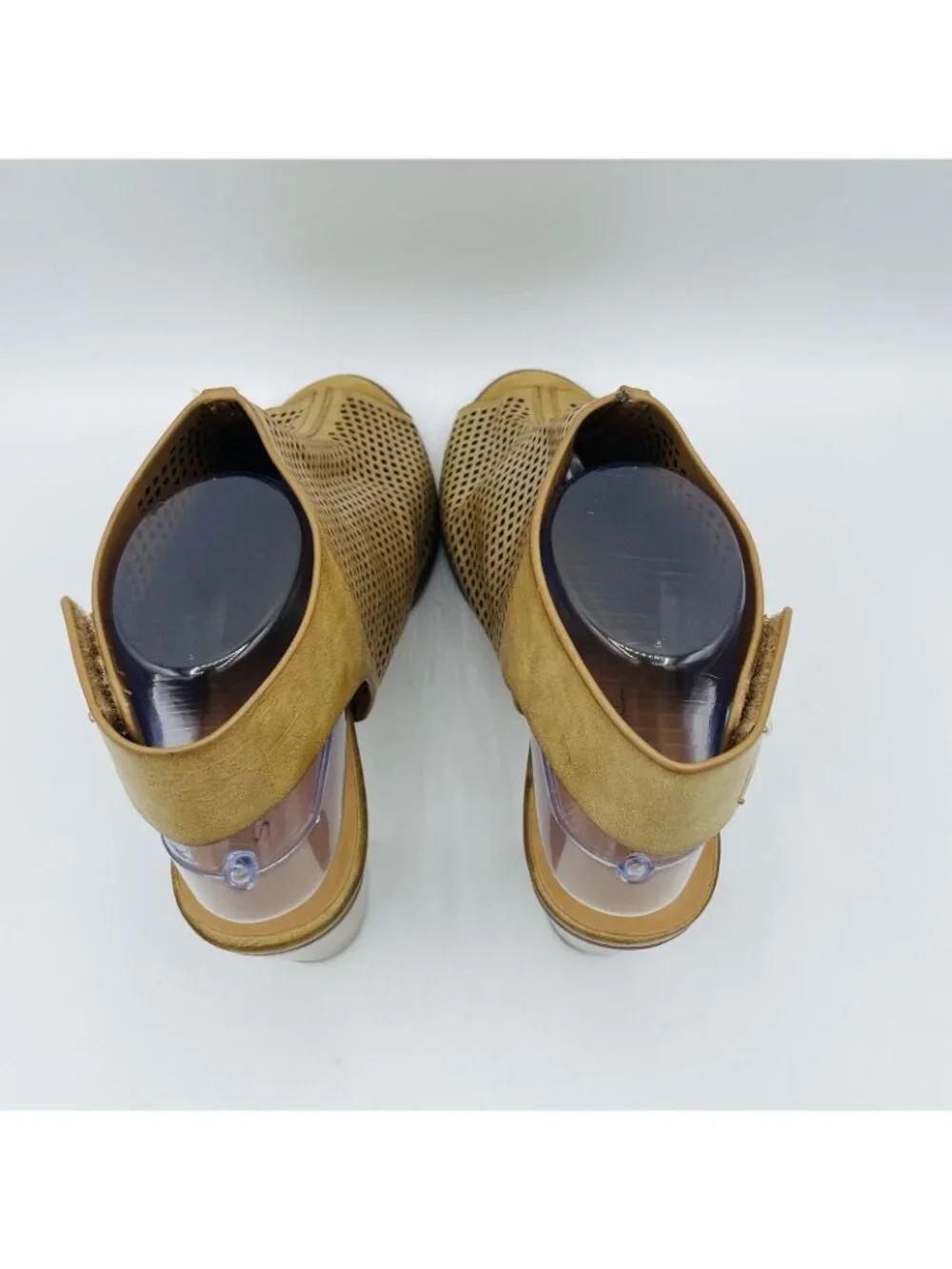Solanz Shoes Womens Size 9 M Taupe Brown Roadway High Heels Comfort Sandals